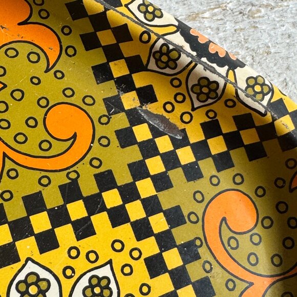 Vintage Metal Retro Rolling Tray - Groovy Herb Tray - Picture 4 of 9